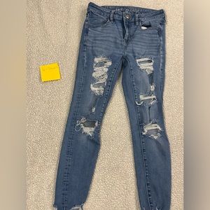 Woman’s American Eagle jeans